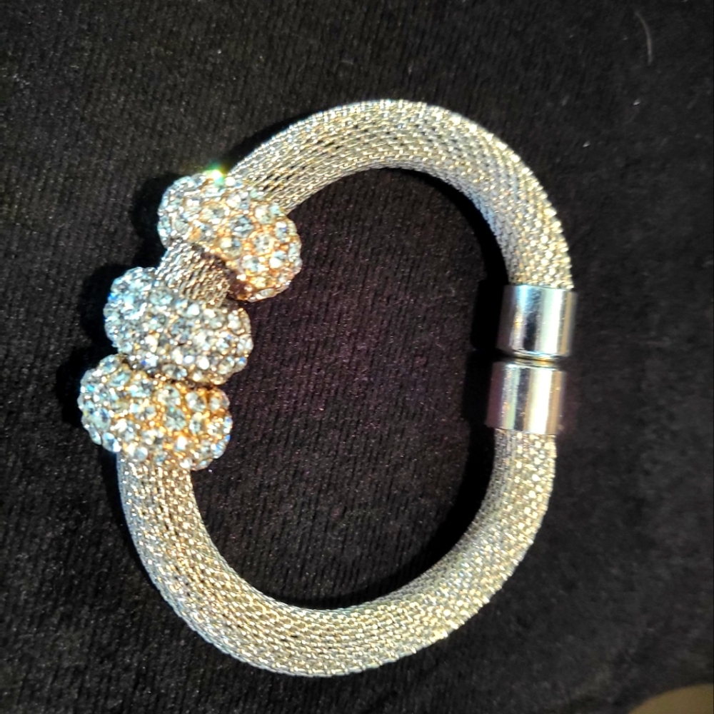 Bracelet and Necklace set